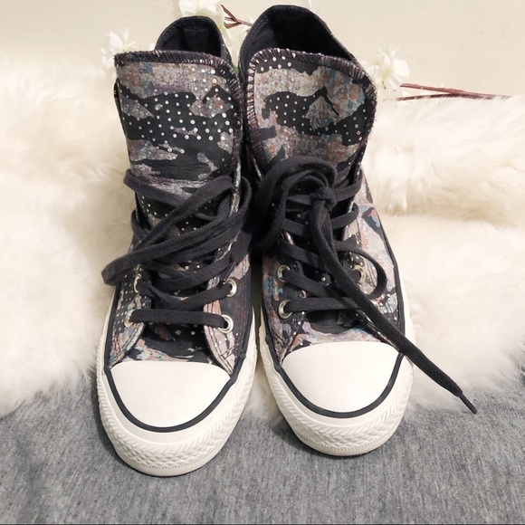CONVERSE Hi-tops / Camo Print - Picture 2 of 8